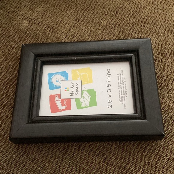 NWOT - Small Black Decorative Picture Frame - Picture 5 of 9